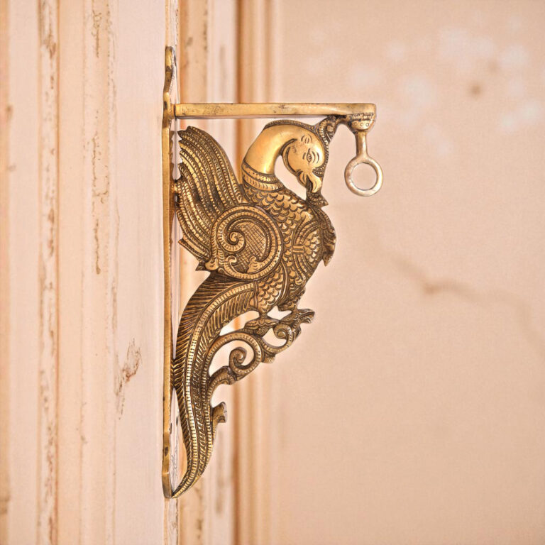 Peacock Corner Hanger